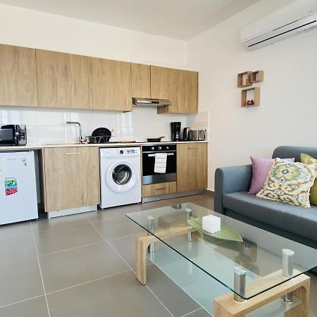 Silver Line 1-Bedroom Apartment In Larnaca Luaran gambar