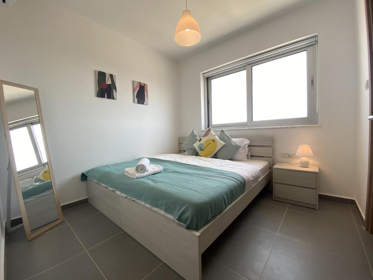 Silver Line 1-Bedroom Apartment In Larnaca Luaran gambar