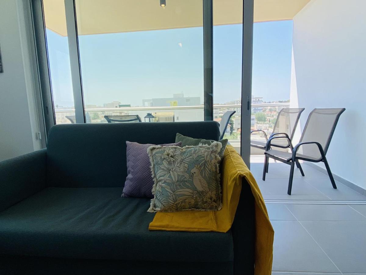Silver Line 1-Bedroom Apartment In Larnaca Luaran gambar