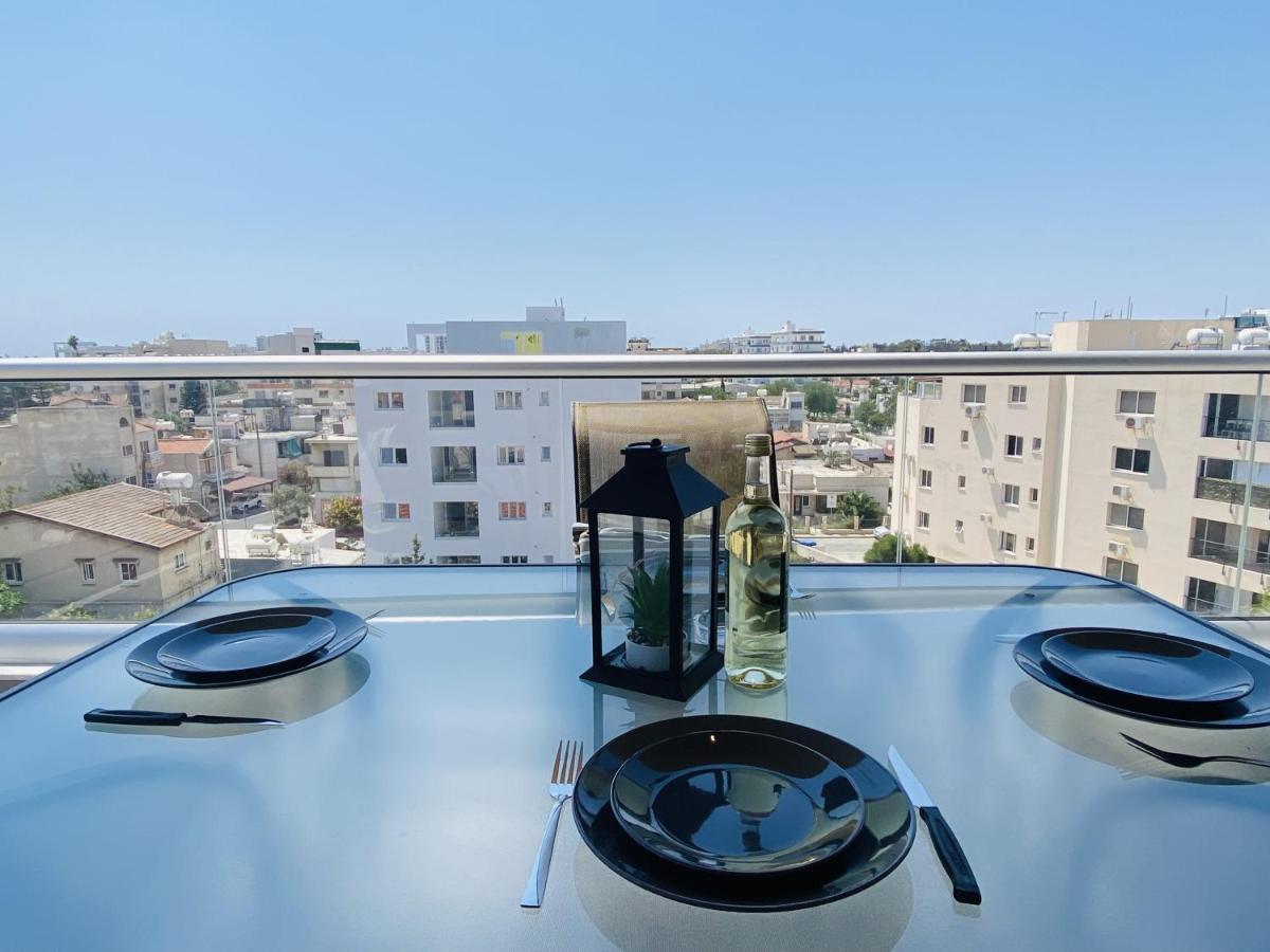 Silver Line 1-Bedroom Apartment In Larnaca Luaran gambar