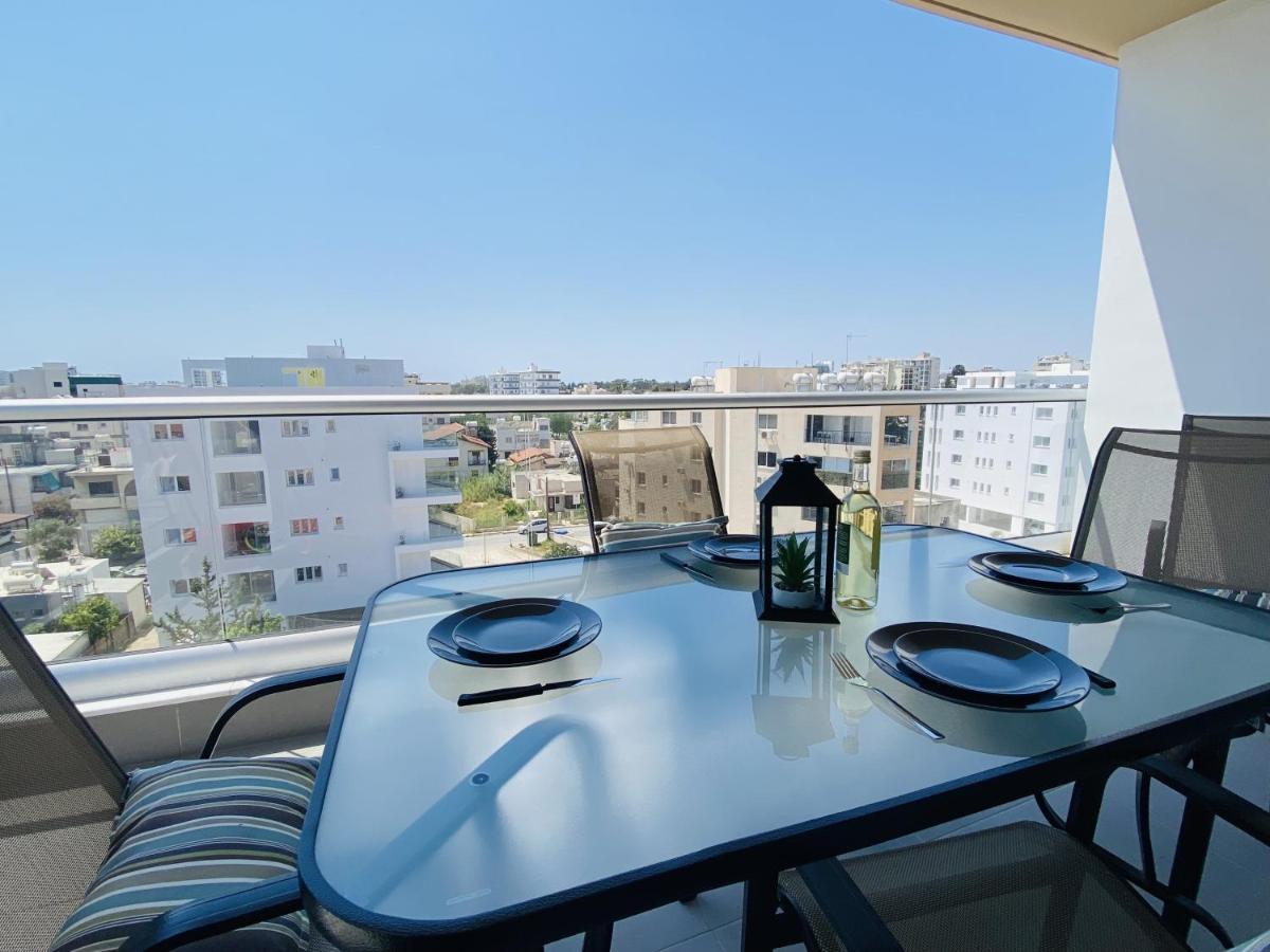 Silver Line 1-Bedroom Apartment In Larnaca Luaran gambar