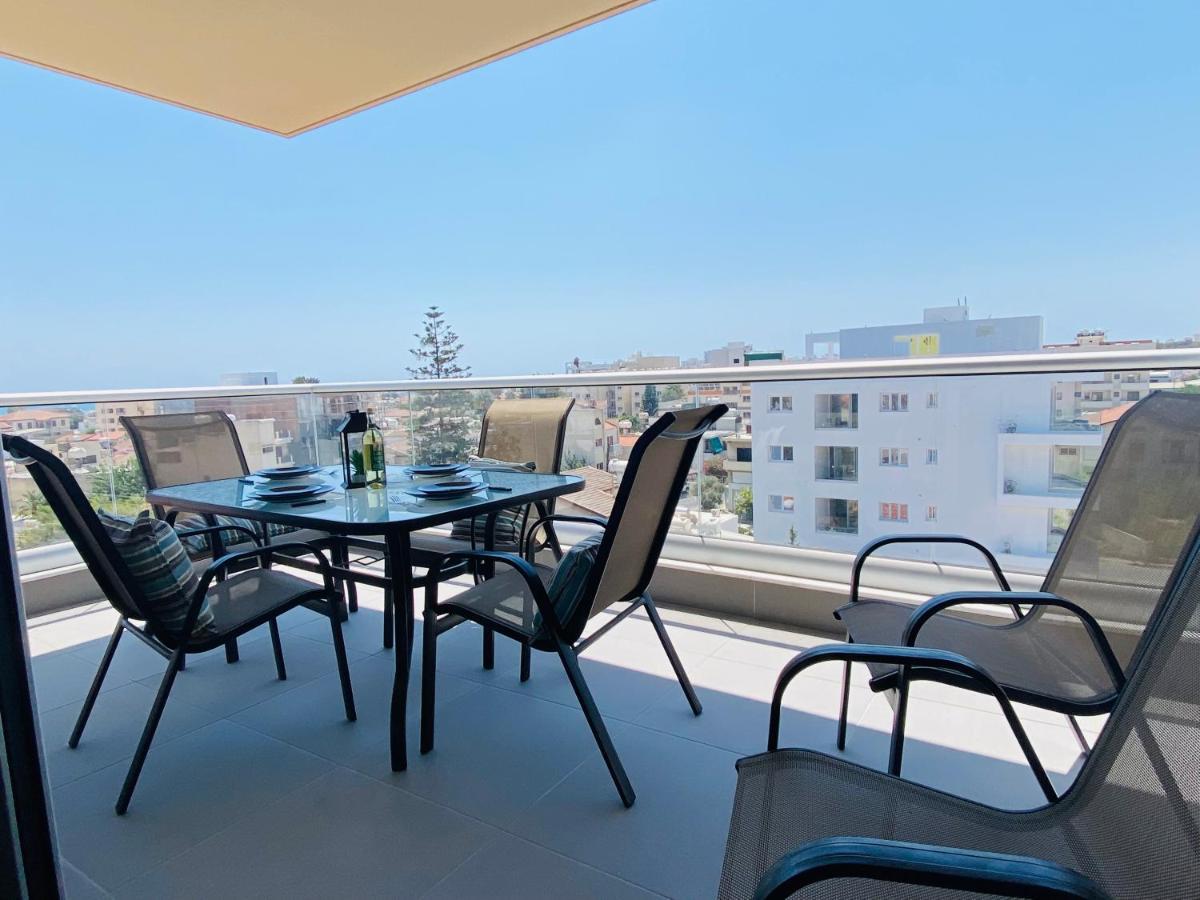 Silver Line 1-Bedroom Apartment In Larnaca Luaran gambar